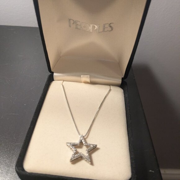 Silver Star Necklace People Jewelers - Picture 3 of 4